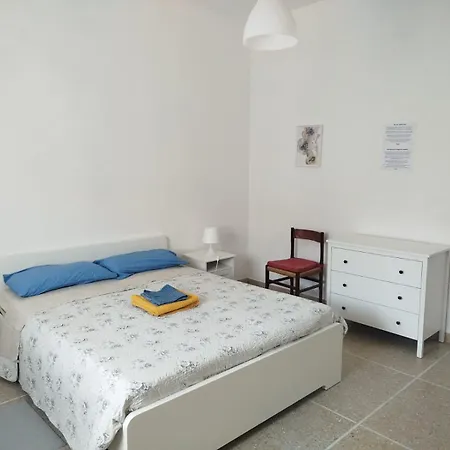 Casa Felci - Spacious Near The In Lägenhet *
