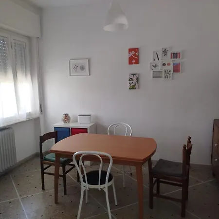 Casa Felci - Spacious Near The In Lägenhet *